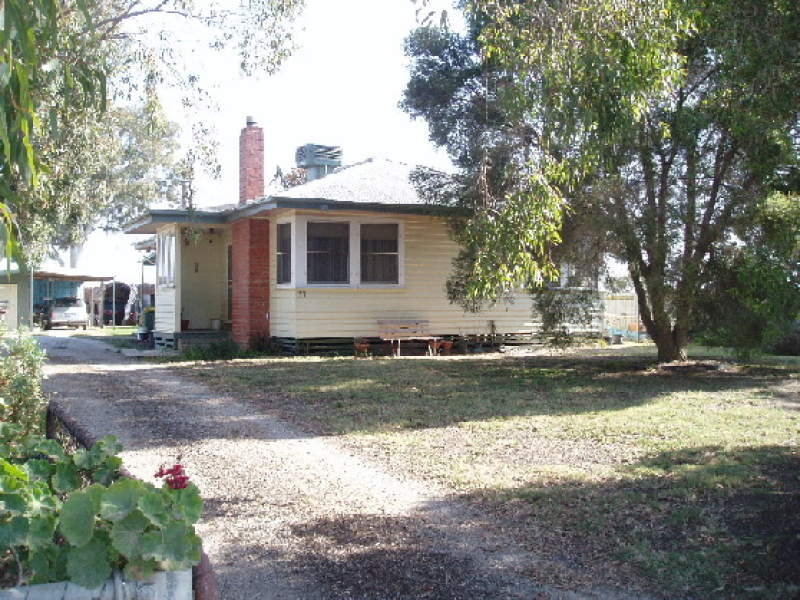 No Bank Qualifying 1 Acre Home in Horfield (near Cohuna) Bendigo